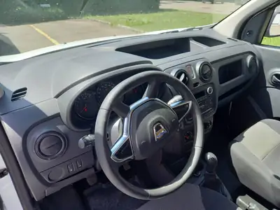 Dacia Dokker 1.5 dCi Essential — Monospace pratique, 52'000 km, sans accident — Heckansicht