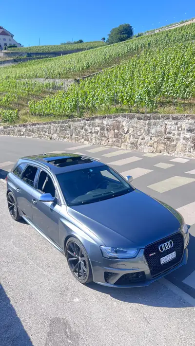 Audi RS4 Avant 4.2 V8 FSI — Break sportif 450 ch, quattro intégral, sans sinistre — vue extérieure