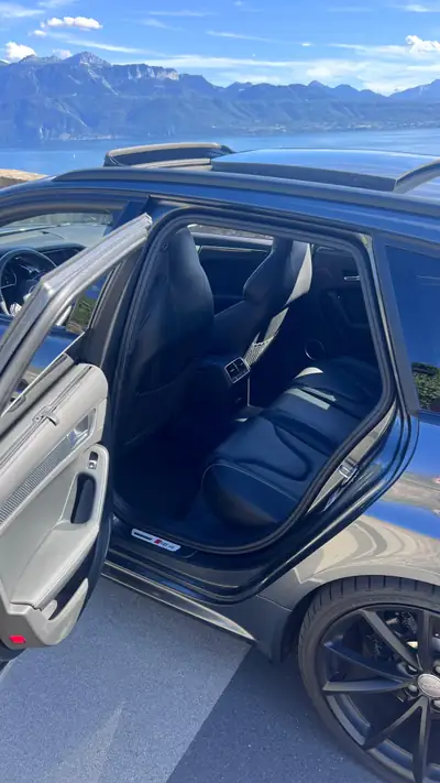 Audi RS4 Avant 4.2 V8 FSI — Break sportif 450 ch, quattro intégral, sans sinistre — intérieur