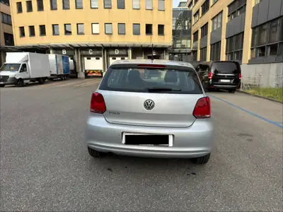 VW Polo 1.4 Comfortline — Citadine fiable, essence économe, 159 000 km — vista posteriore