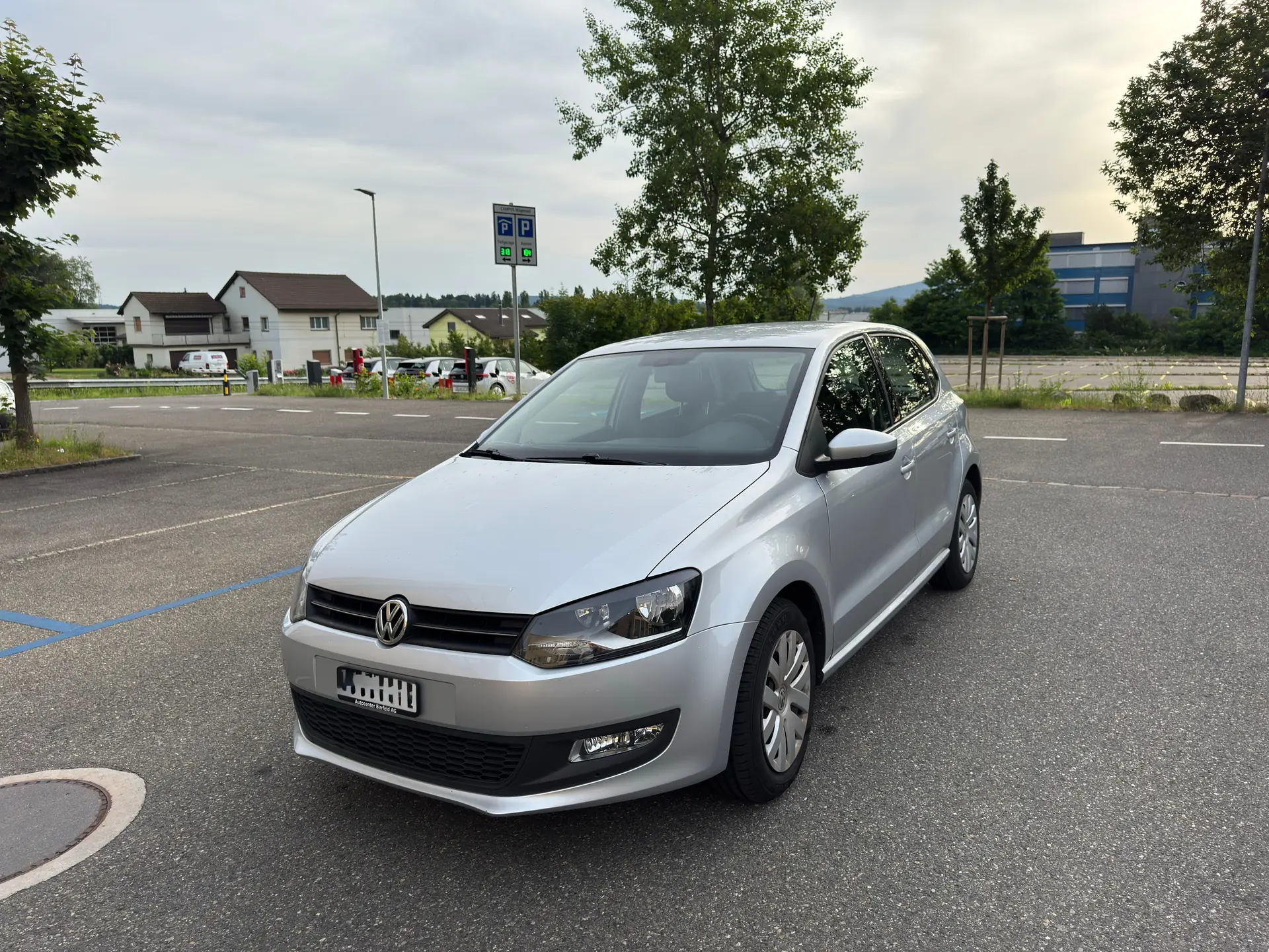 VW Polo 1.4 Comfortline — Citadine fiable, essence économe, 159 000 km — vista esterna