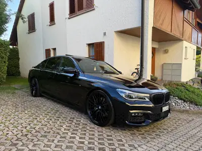 BMW 750Ld xDrive — Berline de prestige diesel, 400 ch et traction intégrale — fianco