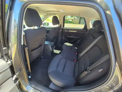 Mazda CX-5 2.5 Revolution AWD — SUV polyvalent, moteur essence performant, 95'000 km — dashboard
