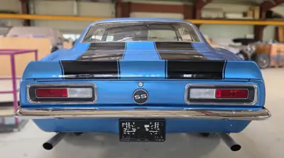 Chevrolet Camaro SS 350 1967 — Muscle car américain mythique, très faible kilométrage — vista posteriore