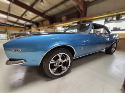 Chevrolet Camaro SS 350 1967 — Muscle car américain mythique, très faible kilométrage — interni