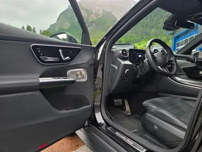 Mercedes-Benz GLC 300 de AMG Line — SUV hybride diesel rechargeable, 58'000 km, garantie d'usine — Miniatura 9