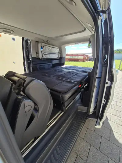 Mercedes-Benz Marco Polo Horizon 4x4 — Camping-car autonome, tout-terrain et autosuffisant — Armaturenbrett