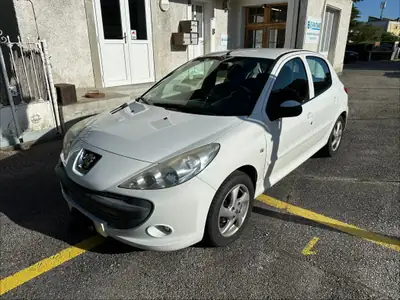 Peugeot 206 1.4 Trendy — Citadine fiable et économique, 156 000 km — côté
