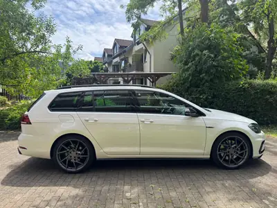 VW Golf R 310 TSI DSG 4Motion — Berline break haute performance, 125'000 km — vista posteriore