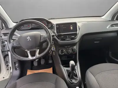 Peugeot 208 1.2 PureTech Access — Citadine fiable, équipée et économe — Thumbnail 14