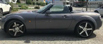 Mazda MX-5 1.8 Confort — Cabriolet mythique, youngtimer fiable et ludique — arrière