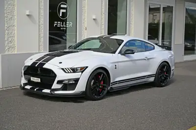 Ford Mustang Shelby GT500 — Muscle car légendaire, état quasi neuf et kilométrage minimal — Außenansicht