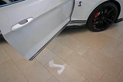 Ford Mustang Shelby GT500 — Muscle car légendaire, état quasi neuf et kilométrage minimal — Miniatur 15