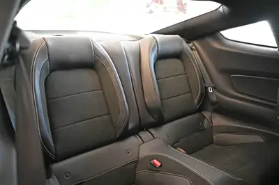 Ford Mustang Shelby GT500 — Muscle car légendaire, état quasi neuf et kilométrage minimal — Miniatur 20