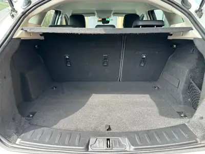Jaguar E-PACE 2.0 T 200 S AWD — SUV compact premium, traction intégrale, 129'000 km — Miniatur 19