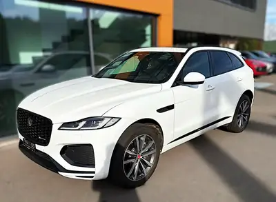 Jaguar F-Pace 2.0 I4 250 R-Dynamic SE AWD — SUV premium 49'000 km, tout équipé — Seitenansicht