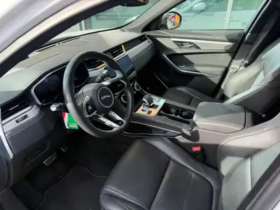 Jaguar F-Pace 2.0 I4 250 R-Dynamic SE AWD — SUV premium 49'000 km, tout équipé — Detail