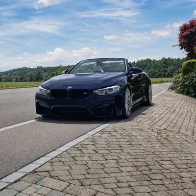 BMW M4 Cabriolet — Performance 431 ch, Coloris Prestige, Entretien Impeccable — vue extérieure