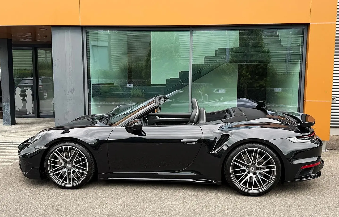 Porsche 911 Cabriolet 3.7 Turbo — Roadster mythique, 580 ch, très faible kilométrage