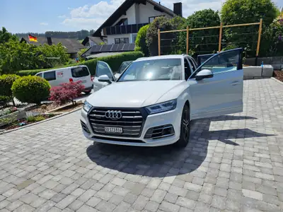 Audi Q5 55 TFSI e — SUV hybride rechargeable, 55'000 km seulement — vista esterna