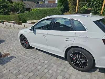 Audi Q5 55 TFSI e — SUV hybride rechargeable, 55'000 km seulement — Miniatura 10