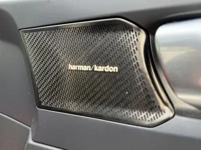Volvo XC40 D4 AWD R-Design — SUV compact dynamique, diesel efficace, 72 500 km — Thumbnail 7