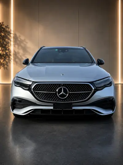 Mercedes-Benz E 300 Estate — Berline familiale hybride diesel, 44 000 km seulement — Seitenansicht