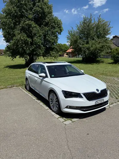Skoda Superb 2.0 TDI 190 4x4 — Break robuste, traction intégrale et équipement premium — Thumbnail 9