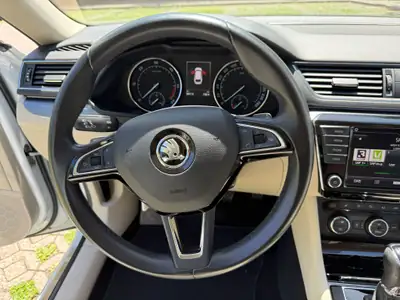 Skoda Superb 2.0 TDI 190 4x4 — Break robuste, traction intégrale et équipement premium — Thumbnail 14