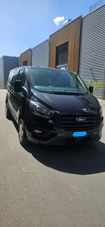 Ford Transit Custom 2.0 TDCi 105 — Utilitaire fiable, kilométrage modéré — Außenansicht