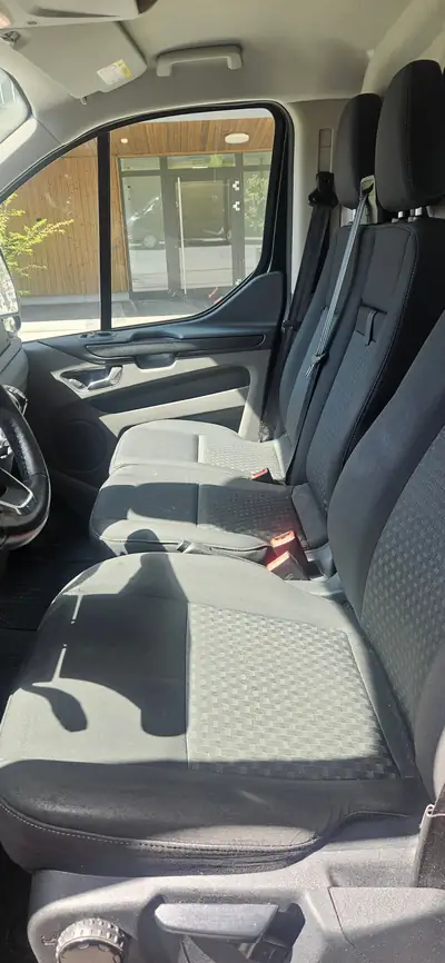 Ford Transit Custom 2.0 TDCi 105 — Utilitaire fiable, kilométrage modéré — Miniatur 10