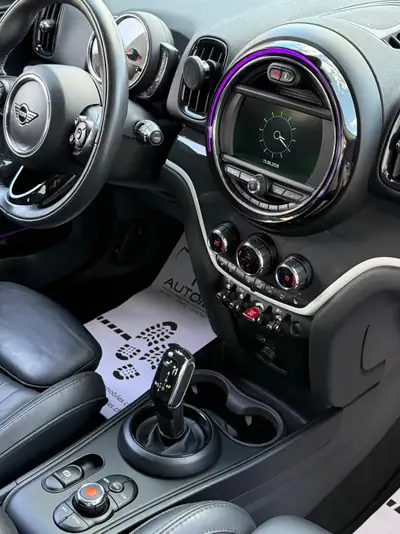 MINI Countryman Cooper S ALL4 — SUV compact premium, 4x4 intégral et 192 ch — Miniature 26