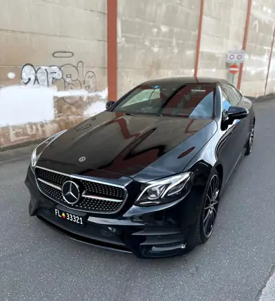Mercedes-Benz E 450 AMG Line Coupé — Élégance sportive 4x4 avec 367 ch et équipements premium — vue extérieure