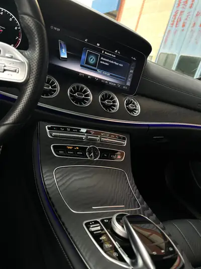 Mercedes-Benz E 450 AMG Line Coupé — Élégance sportive 4x4 avec 367 ch et équipements premium — Miniature 10