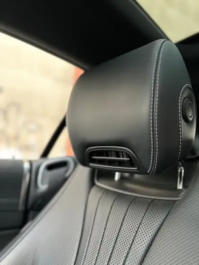 Mercedes-Benz E 450 AMG Line Coupé — Élégance sportive 4x4 avec 367 ch et équipements premium — Miniature 13