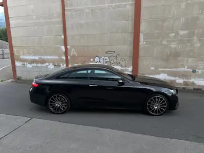 Mercedes-Benz E 450 AMG Line Coupé — Élégance sportive 4x4 avec 367 ch et équipements premium — Miniature 15