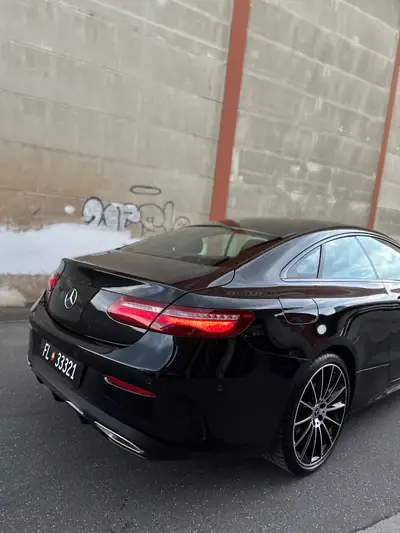 Mercedes-Benz E 450 AMG Line Coupé — Élégance sportive 4x4 avec 367 ch et équipements premium — Miniature 17