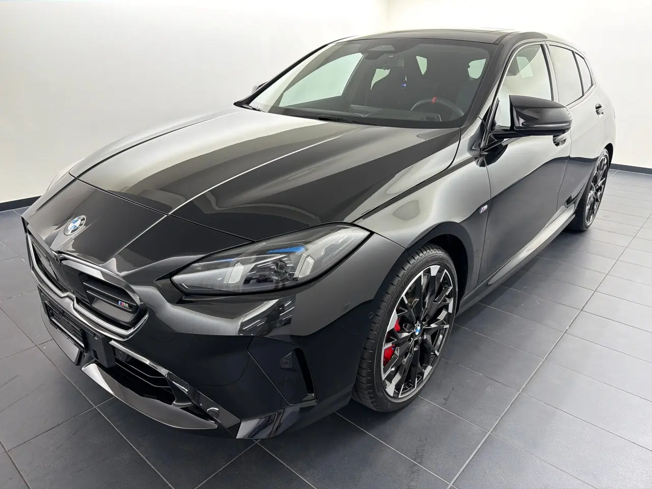 BMW M135 xDrive M Sport Pro 2025 — Berline sportive 300 ch, quasi neuve