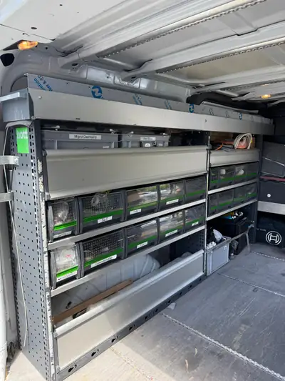 Ford Transit Custom L2 2.2 TDCi — Utilitaire aménagé complet avec système d'outils intégré — Miniatur 8