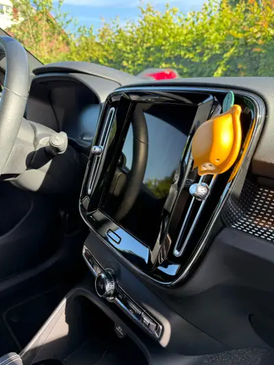 Volvo XC40 T5 Twin Engine R-Design — SUV Plug-in Hybrid performant et écologique — Miniatur 9