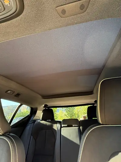 Volvo XC40 T5 Twin Engine R-Design — SUV Plug-in Hybrid performant et écologique — Miniatur 16