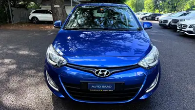 Hyundai i20 1.4 Premium — Citadine dynamique, 80'000 km, entretien suivi — vista esterna