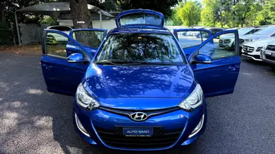 Hyundai i20 1.4 Premium — Citadine dynamique, 80'000 km, entretien suivi — Miniatura 13