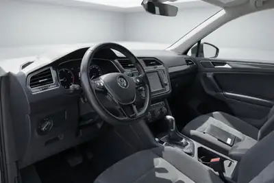 VW Tiguan 2.0 TDI R-Line 4Motion — SUV polyvalent, consommation maîtrisée — Miniatur 9