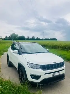 Jeep Compass 1.3 Turbo Night Eagle 2021 — SUV compact fiable, entretien suivi — side view
