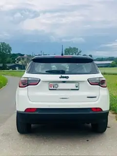 Jeep Compass 1.3 Turbo Night Eagle 2021 — SUV compact fiable, entretien suivi — interior