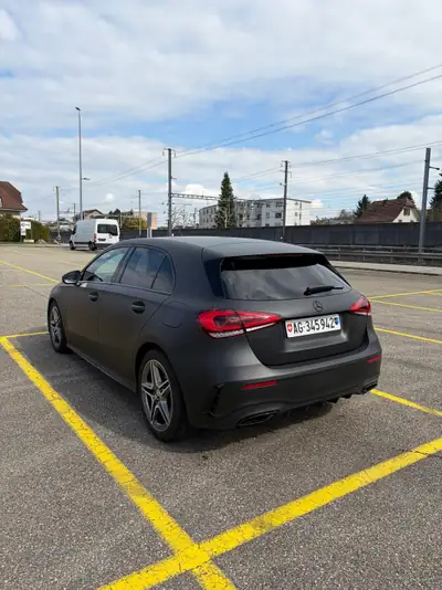 Mercedes-Benz Classe A 220 AMG Line — Berline compacte premium, 91'000 km, équipée Apple CarPlay — interni