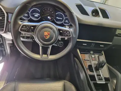 Porsche Cayenne 3.0 V6 E-Hybrid — SUV de luxe hybride rechargeable, 92'000 km — Miniature 13