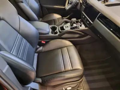 Porsche Cayenne 3.0 V6 E-Hybrid — SUV de luxe hybride rechargeable, 92'000 km — Miniature 14