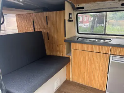 VW T3 Typ 2 1985 — Un classique du camping-car, diesel économique et fiable — Seitenansicht
